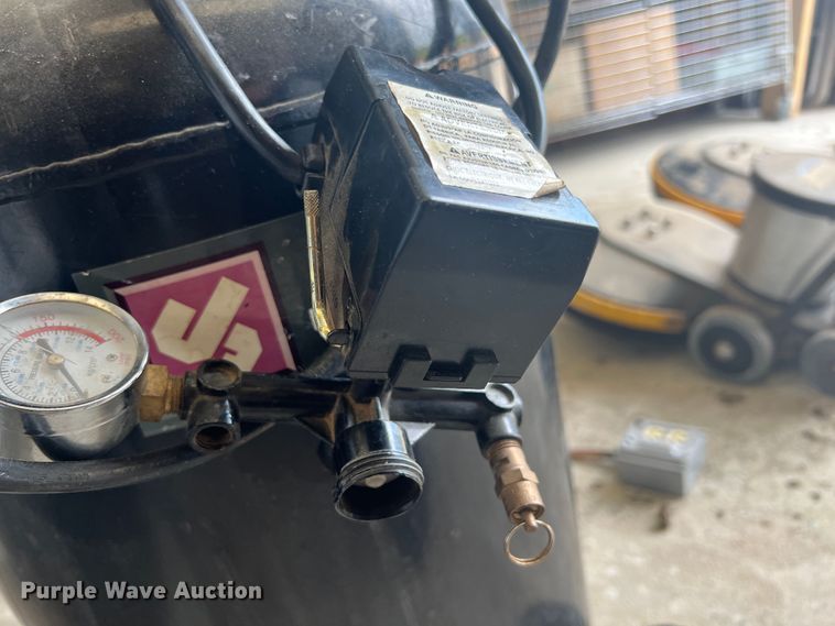 image for item HL9045 Jobsmart  air compressor