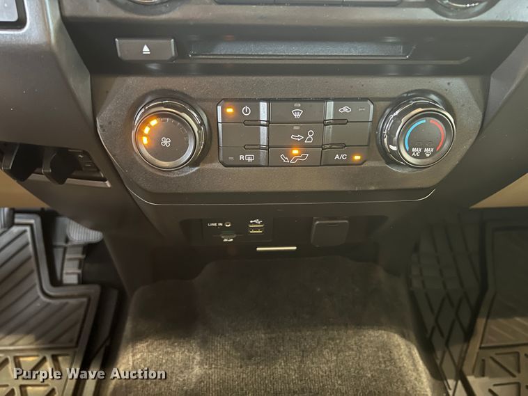 image for item HL9077 2015 Ford F150  SuperCrew pickup truck