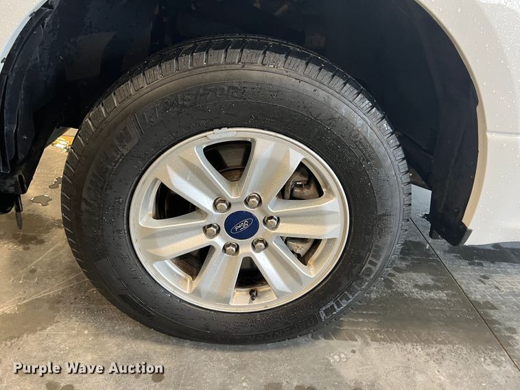 image for item HL9077 2015 Ford F150  SuperCrew pickup truck