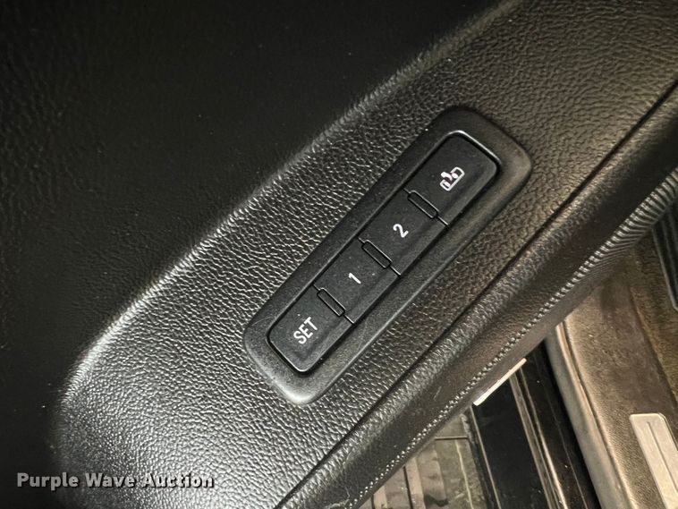 image for item HL9081 2016 Chevrolet Tahoe  SUV