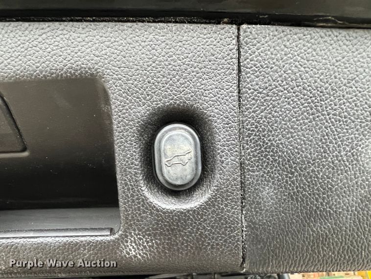 image for item HL9081 2016 Chevrolet Tahoe  SUV