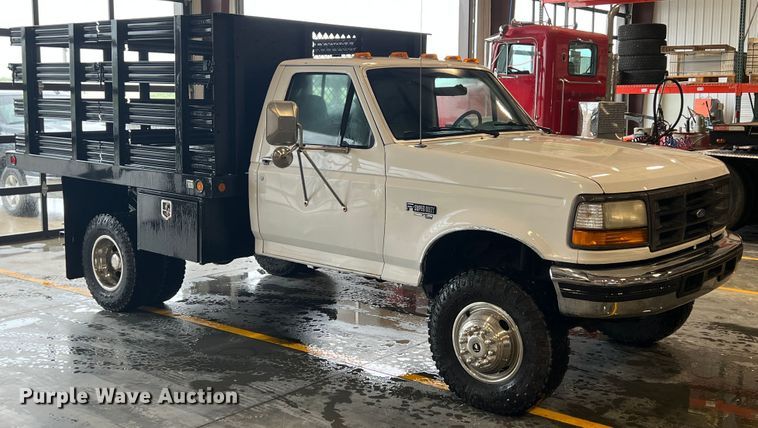 image for item HL9083 1997 Ford F450 Super Duty  flatbed truck