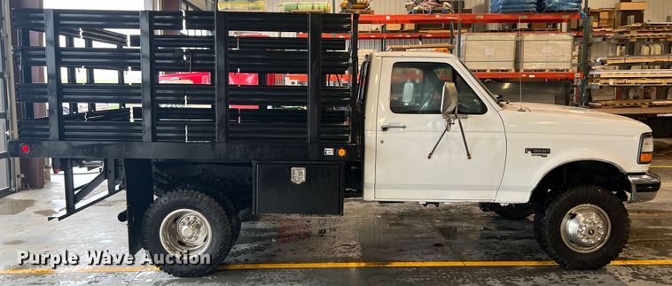 image for item HL9083 1997 Ford F450 Super Duty  flatbed truck