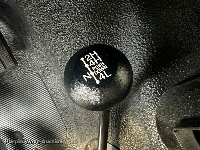 image for item HL9083 1997 Ford F450 Super Duty  flatbed truck