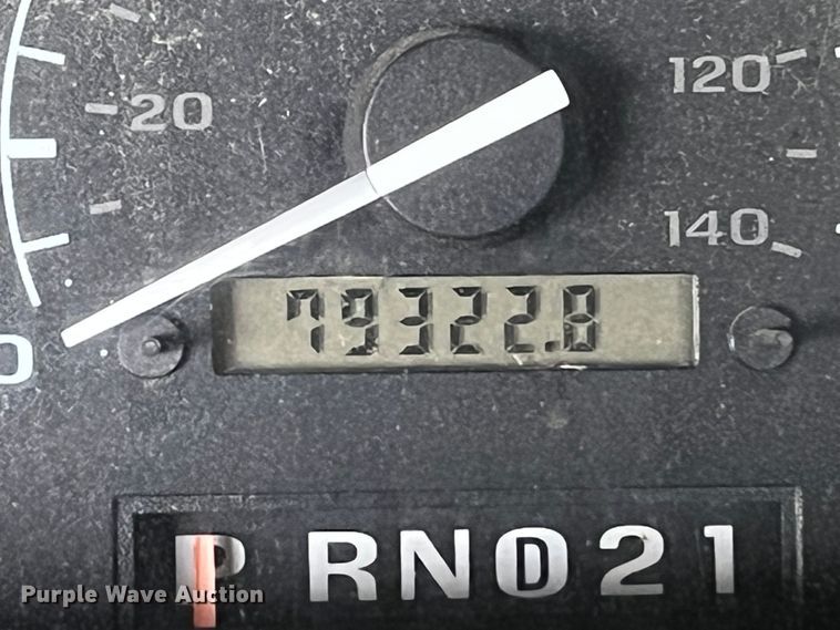 image for item HL9083 1997 Ford F450 Super Duty  flatbed truck