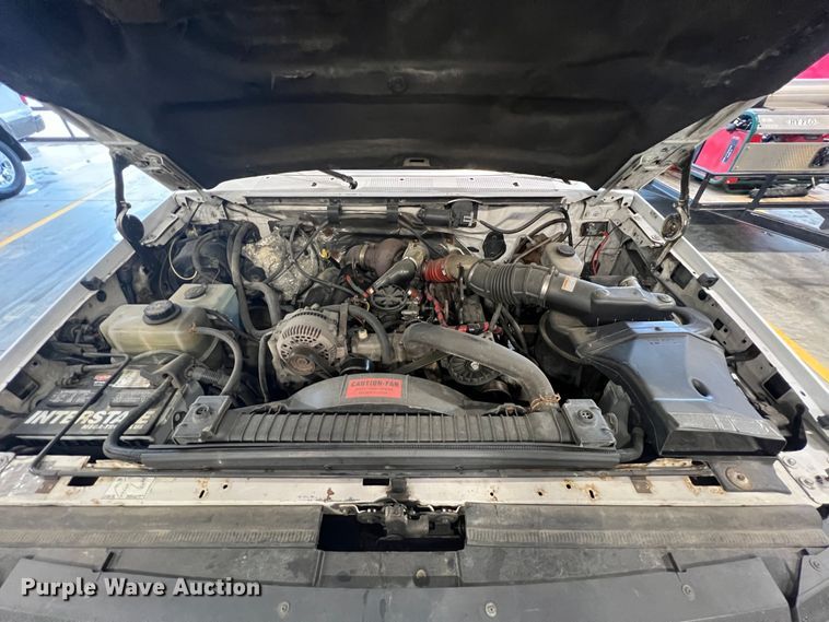 image for item HL9083 1997 Ford F450 Super Duty  flatbed truck