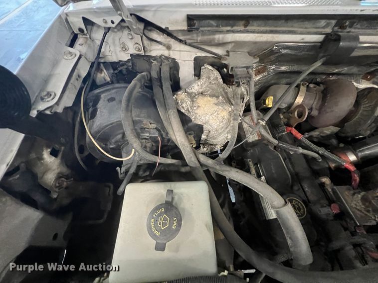 image for item HL9083 1997 Ford F450 Super Duty  flatbed truck