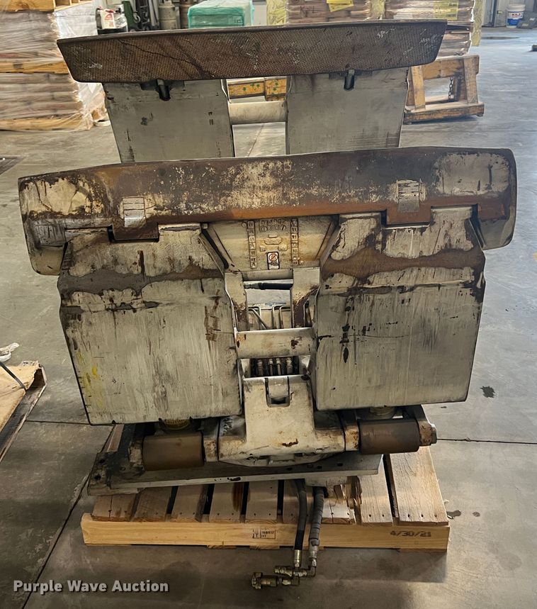 image for item HL9088 Cascade  forklift clamp