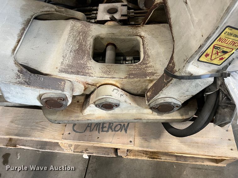 image for item HL9088 Cascade  forklift clamp