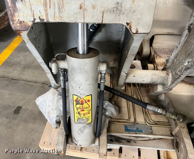 image for item HL9088 Cascade  forklift clamp