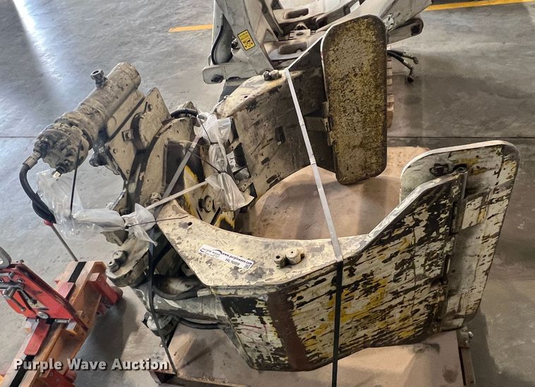 image for item HL9089 Cascade  forklift clamp