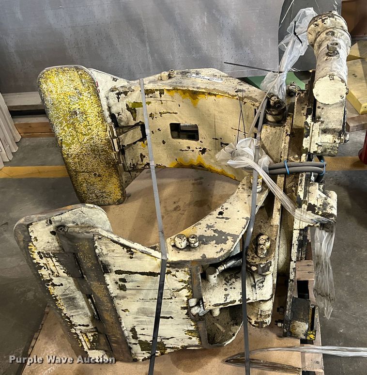 image for item HL9089 Cascade  forklift clamp