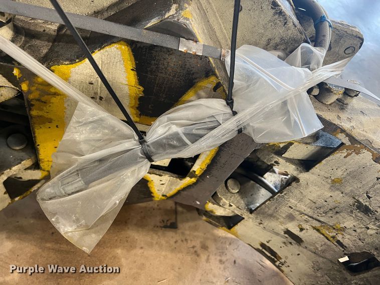 image for item HL9089 Cascade  forklift clamp