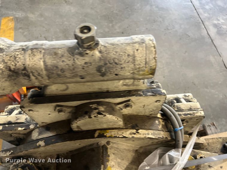 image for item HL9089 Cascade  forklift clamp