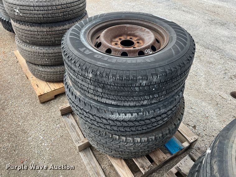 image for item HL9094 Tires