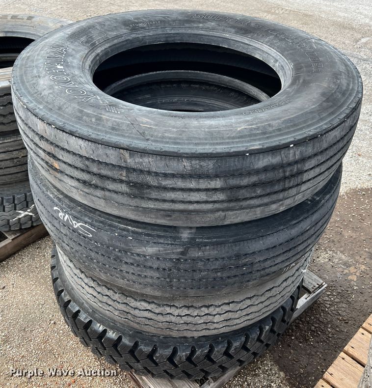 image for item HL9094 Tires