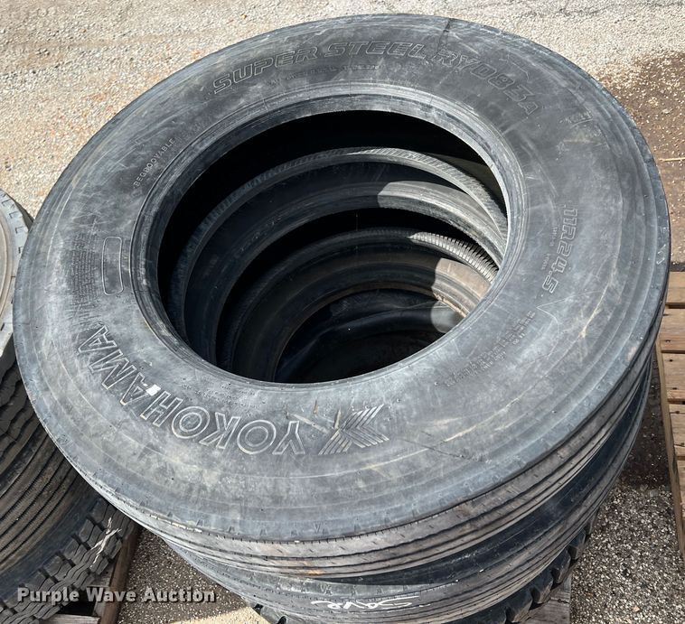 image for item HL9094 Tires