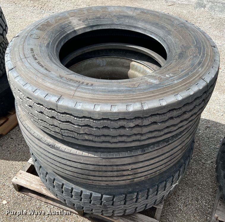 image for item HL9094 Tires