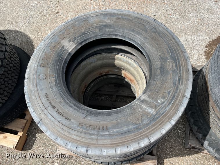 image for item HL9094 Tires