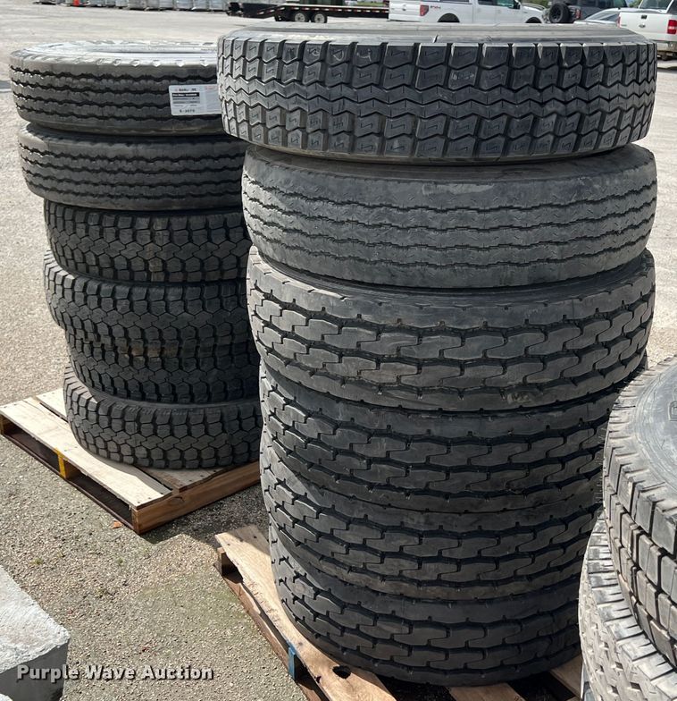 image for item HL9094 Tires
