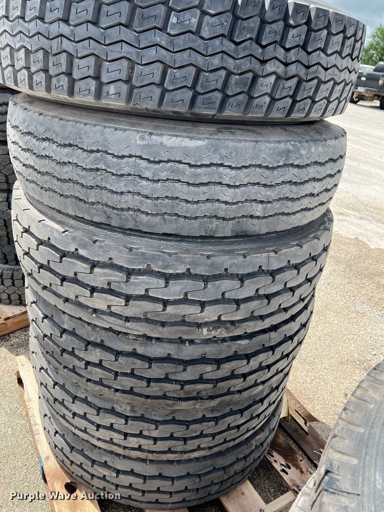image for item HL9094 Tires