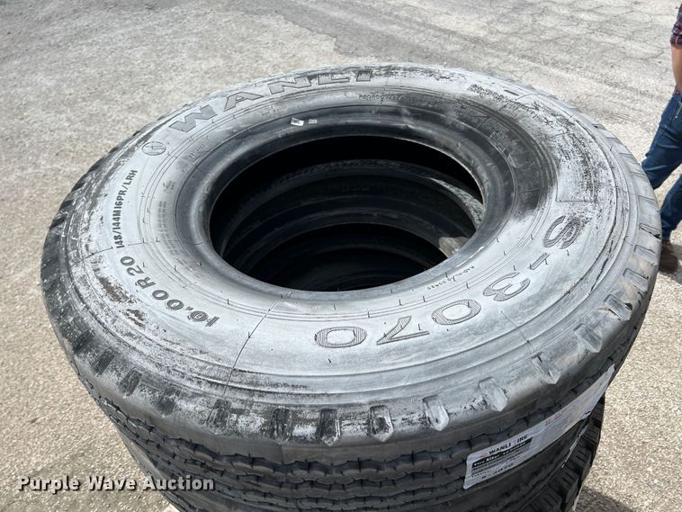 image for item HL9094 Tires