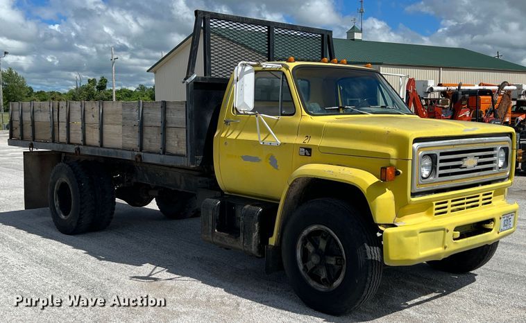 image for item HL9096 1986 Chevrolet C60  dump flatbed truck