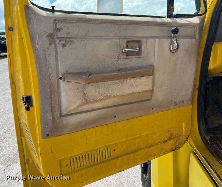 image for item HL9096 1986 Chevrolet C60  dump flatbed truck