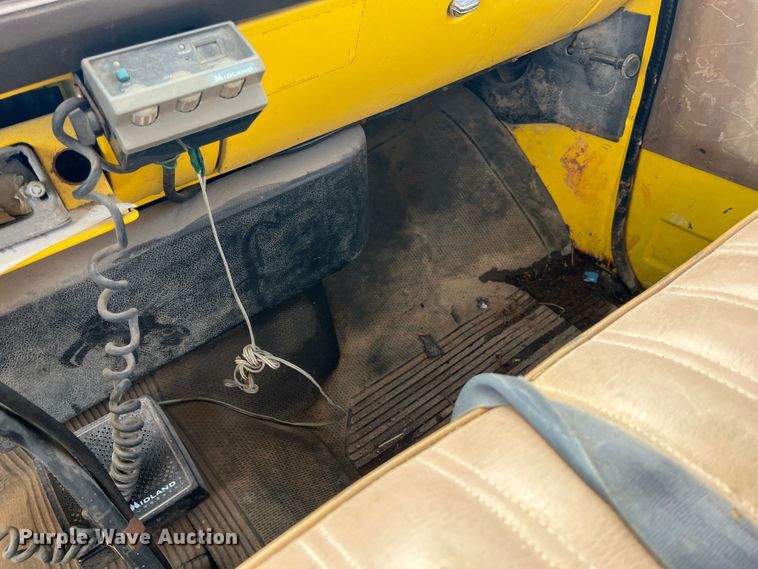 image for item HL9096 1986 Chevrolet C60  dump flatbed truck