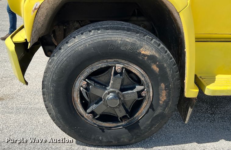 image for item HL9096 1986 Chevrolet C60  dump flatbed truck