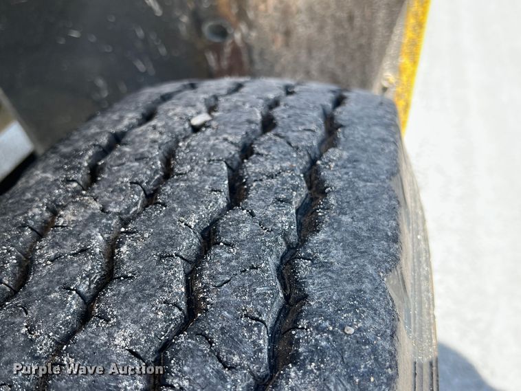 image for item HL9096 1986 Chevrolet C60  dump flatbed truck