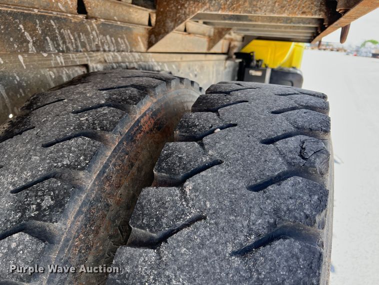 image for item HL9096 1986 Chevrolet C60  dump flatbed truck