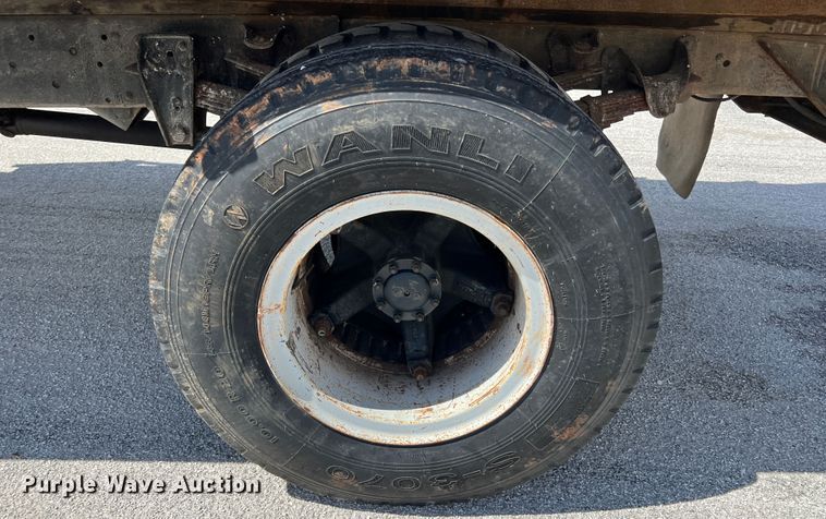 image for item HL9096 1986 Chevrolet C60  dump flatbed truck