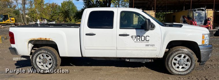 image for item IK9601 2011 Chevrolet Silverado 2500HD  Crew Cab pickup truck