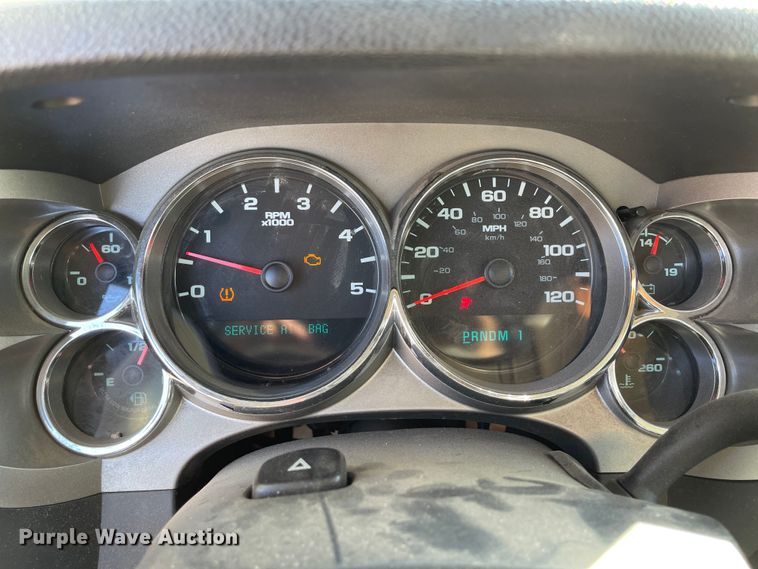 image for item IK9601 2011 Chevrolet Silverado 2500HD  Crew Cab pickup truck