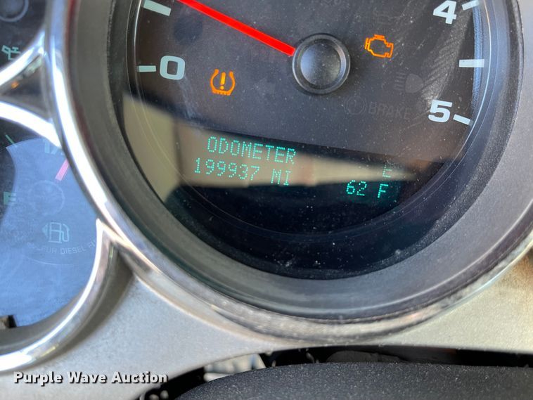 image for item IK9601 2011 Chevrolet Silverado 2500HD  Crew Cab pickup truck