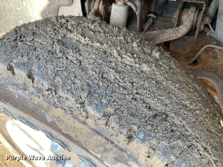 image for item IK9601 2011 Chevrolet Silverado 2500HD  Crew Cab pickup truck