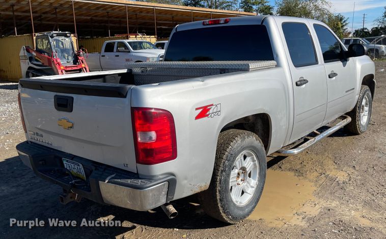 image for item IK9603 2010 Chevrolet Silverado 1500  Crew Cab pickup truck