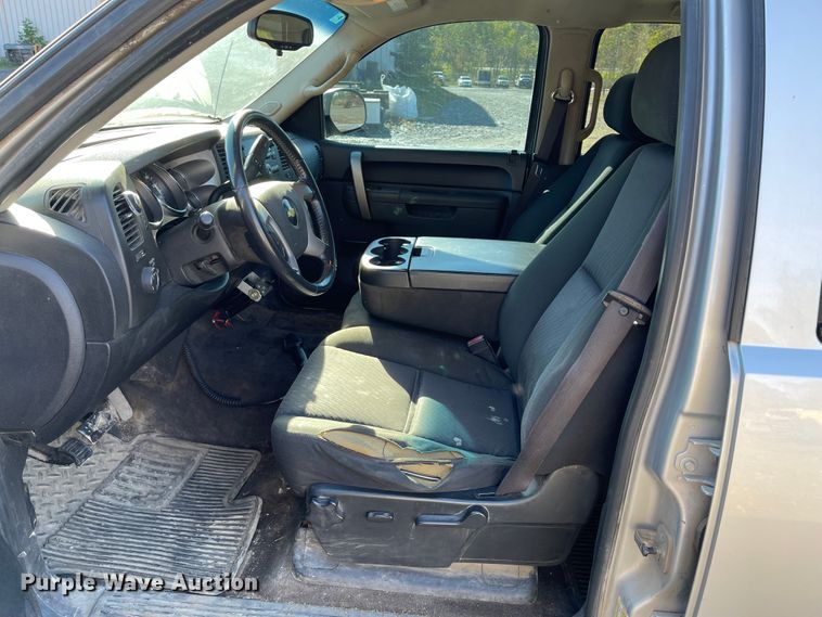 image for item IK9603 2010 Chevrolet Silverado 1500  Crew Cab pickup truck