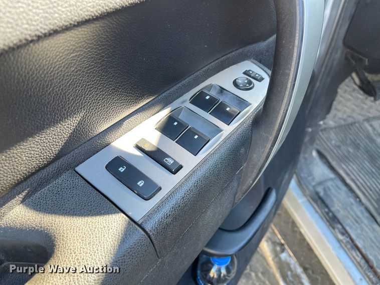 image for item IK9603 2010 Chevrolet Silverado 1500  Crew Cab pickup truck