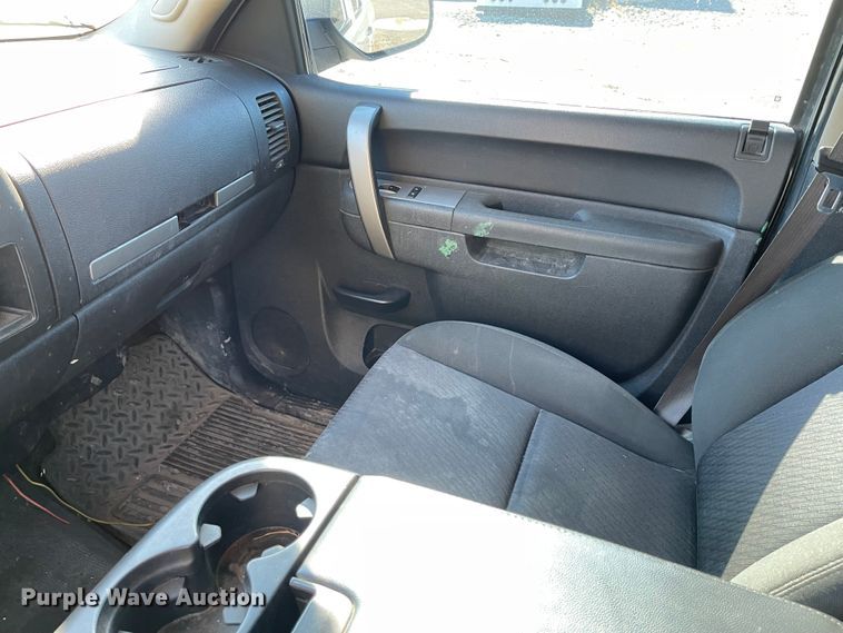 image for item IK9603 2010 Chevrolet Silverado 1500  Crew Cab pickup truck