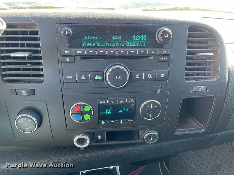 image for item IK9603 2010 Chevrolet Silverado 1500  Crew Cab pickup truck