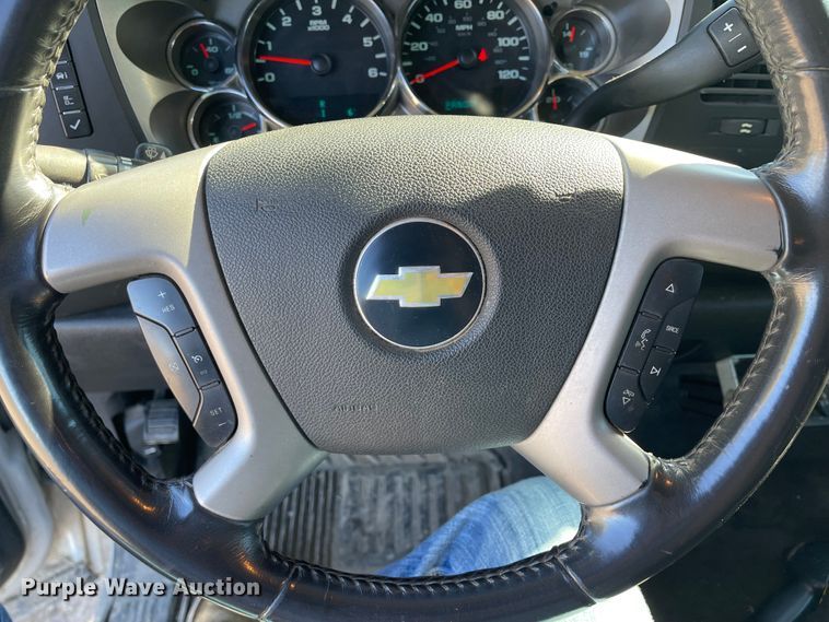 image for item IK9603 2010 Chevrolet Silverado 1500  Crew Cab pickup truck