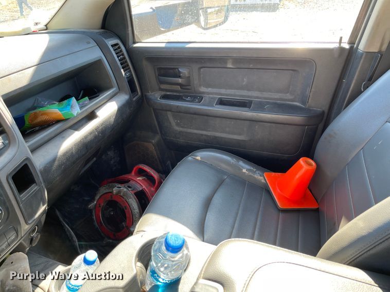 image for item IK9604 2014 Dodge Ram 5500 Crew Cab utility / service truck