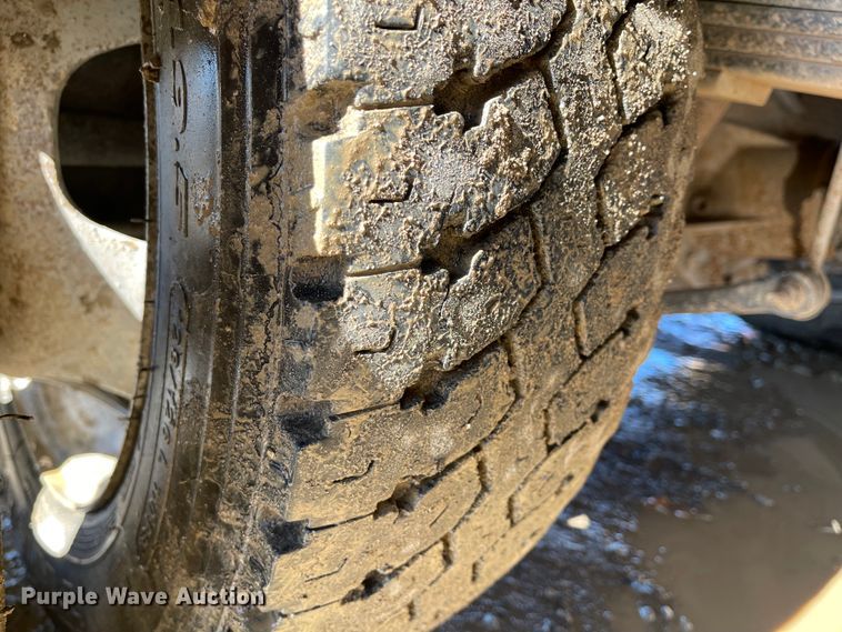 image for item IK9604 2014 Dodge Ram 5500 Crew Cab utility / service truck