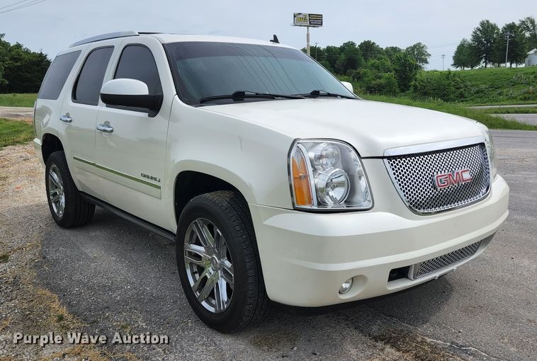 image for item JM9038 2011 GMC Yukon Denali  SUV