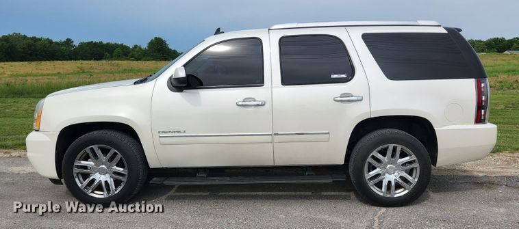 image for item JM9038 2011 GMC Yukon Denali  SUV