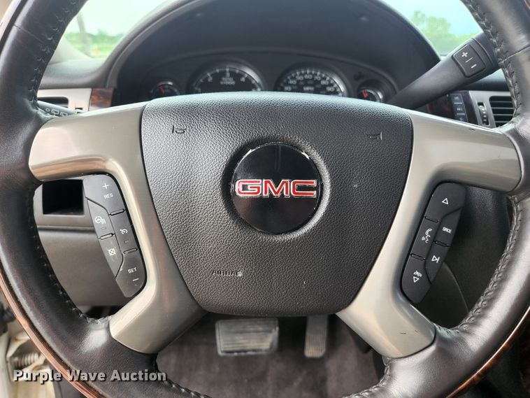 image for item JM9038 2011 GMC Yukon Denali  SUV