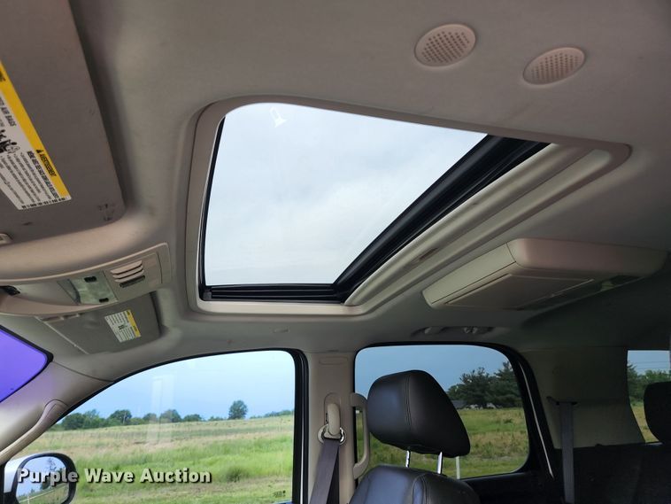 image for item JM9038 2011 GMC Yukon Denali  SUV