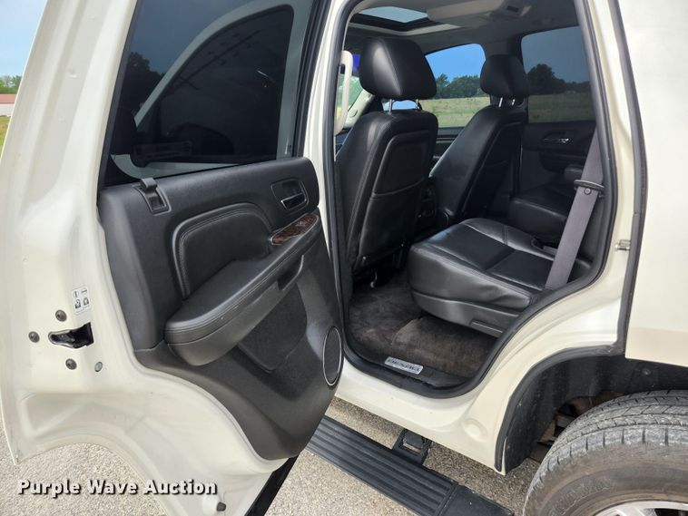 image for item JM9038 2011 GMC Yukon Denali  SUV